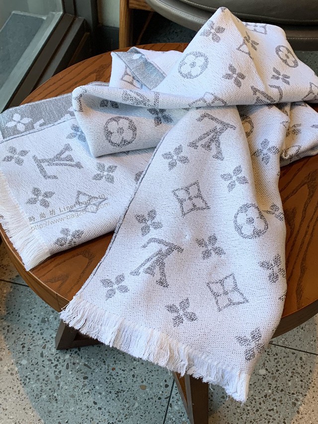 Louis Vuitton女士圍巾 路易威登Rainbow手工刺繡釘珠羊絨披肩 LV經典黑白羊絨披肩  mmj1564